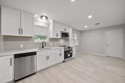 7821 Regency Lane, Fort Worth, TX 76134 - Photo 10