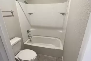 2820 Long Slope Rd, Arlington, TX 76001 - Photo 8