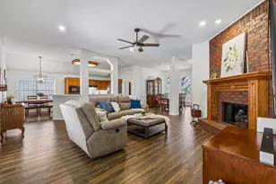 748 Summerfield Dr, Allen, TX 75002 - Photo 4