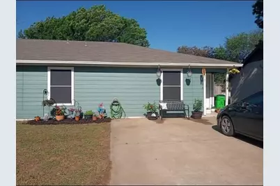 613 N Cherry Street, Aubrey, TX 76227 - Photo 2