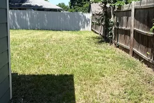 613 N Cherry St, Aubrey, TX 76227 - Photo 16