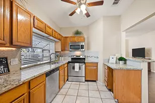 4514 Forestgate Cir, Arlington, TX 76017 - Photo 2