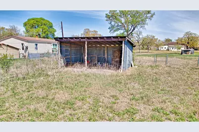 234 Lake View Drive, Cedar Creek, TX 78612 - Photo 10