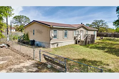 234 Lake View Drive, Cedar Creek, TX 78612 - Photo 8