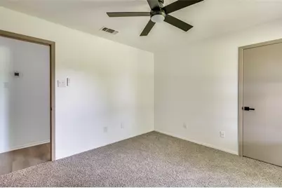 402 Country Meadow Drive, Mansfield, TX 76063 - Photo 12