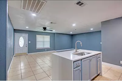 307 Dee Lane, Arlington, TX 76011 - Photo 4