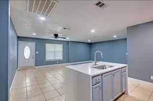 307 Dee Ln, Arlington, TX 76011 - Photo 4