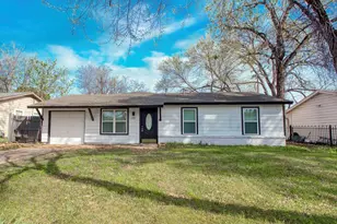 307 Dee Ln, Arlington, TX 76011 - Photo 2