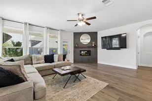7604 Cherry Blossom Ln, Little Elm, TX 76227 - Photo 10