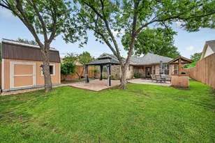 1406 Kynette Dr, Euless, TX 76040 - Photo 24