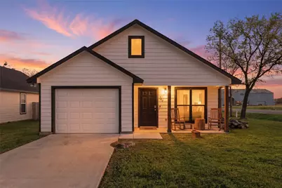 300 W Main Street, Itasca, TX 76055 - Photo 1