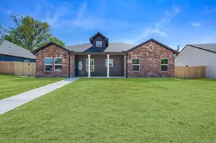 808 Jefferson St E, Sulphur Springs, TX 75482 - Photo 1