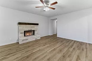 1333 Frio Dr, Springtown, TX 76082 - Photo 12