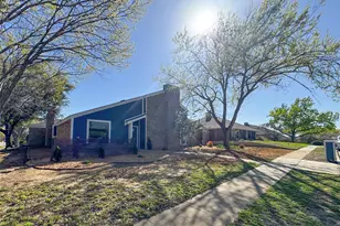 1129 Yorkshire Dr, Carrollton, TX 75007 - Photo 1