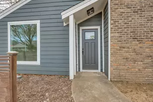 1129 Yorkshire Dr, Carrollton, TX 75007 - Photo 4