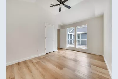 1129 Yorkshire Drive, Carrollton, TX 75007 - Photo 22
