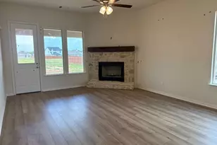 1217 Colca Dr, Springtown, TX 76082 - Photo 4