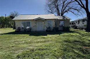 526 Henderson Blvd, Groesbeck, TX 76642 - Photo 14
