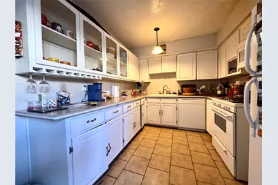 3007 Valley Meadow Drive #3005, Dallas, TX 75220 - Photo 10