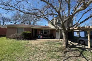 512 Kimbrough St, White Settlement, TX 76108 - Photo 2