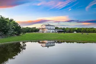 116 Creekview Dr, Blum, TX 76627 - Photo 1