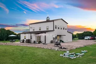 116 Creekview Dr, Blum, TX 76627 - Photo 6