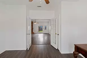 5205 Wood Creek Ln, Garland, TX 75044 - Photo 10