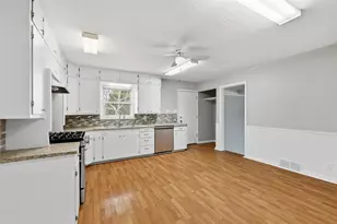 1106 Central Ave, Bowie, TX 76230 - Photo 8