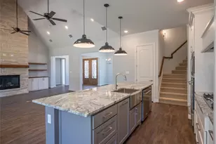 3702 Dry Creek Rd, Granbury, TX 76049 - Photo 4