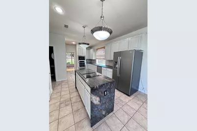 5110 Heatherdale Drive, Grapevine, TX 76051 - Photo 8