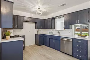 312 E Hampton Rd, Crowley, TX 76036 - Photo 2