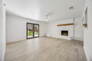 312 E Hampton Rd, Crowley, TX 76036 - Photo 8