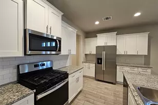 6737 Windfall Dr, Fort Worth, TX 76135 - Photo 16