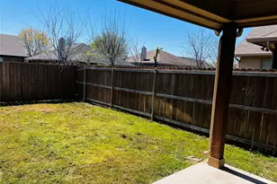 121 Frank St, Greenville, TX 75402 - Photo 4