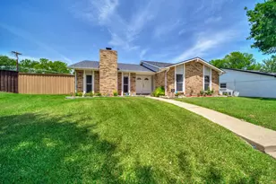 1121 Bass Dr, Plano, TX 75025 - Photo 10