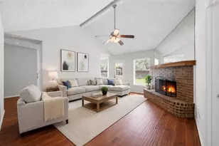 313 Oakwood Cir, Shady Shores, TX 76208 - Photo 2