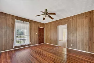 800 S Jefferson St, Pilot Point, TX 76258 - Photo 6