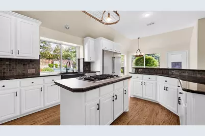 4400 Castleglen Drive, Plano, TX 75093 - Photo 16