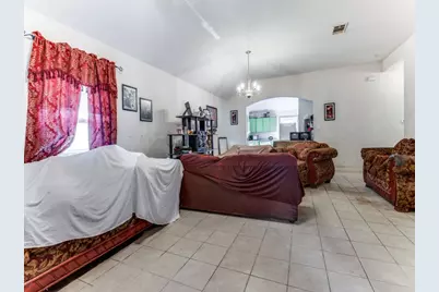 1315 Caldwell Avenue, Dallas, TX 75223 - Photo 2