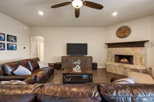 265 Hilltop Dr, Justin, TX 76247 - Photo 14