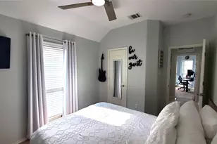 1020 Lake Meadow Ln, Little Elm, TX 75068 - Photo 10