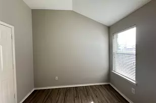 1129 April Springs Dr, Fort Worth, TX 76134 - Photo 14