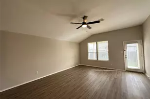 1129 April Springs Dr, Fort Worth, TX 76134 - Photo 8