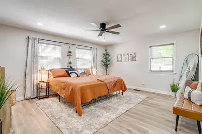 622 N Crockett Street, Granbury, TX 76048 - Photo 16