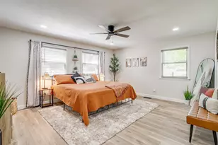 622 N Crockett St, Granbury, TX 76048 - Photo 16