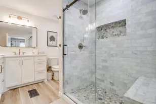 622 N Crockett St, Granbury, TX 76048 - Photo 20