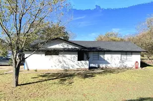 401 N Lee St, Valley View, TX 76272 - Photo 1