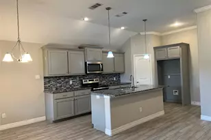 148 Frank St, Greenville, TX 75402 - Photo 4