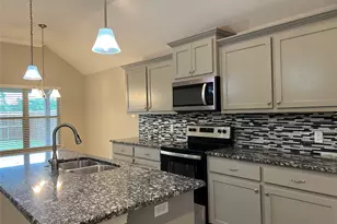 148 Frank St, Greenville, TX 75402 - Photo 16