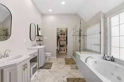 8609 Old Oak Drive, Irving, TX 75063 - Photo 12